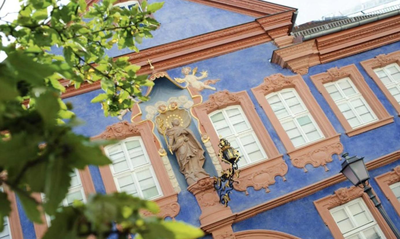 Stadthotel Am Adenauerplatz Марктхайденфельд Экстерьер фото