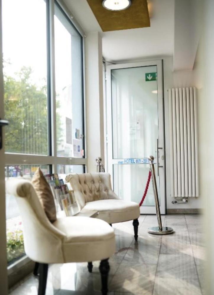 Stadthotel Am Adenauerplatz Марктхайденфельд Экстерьер фото